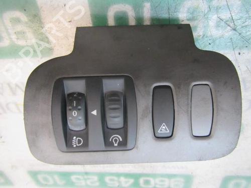 Used Switch Switch RENAULT SCÉNIC II (JM0/1_) 1.9 dCi (JM0G, JM12, JM1G, JM2C) (120 hp) 3879426 3879426