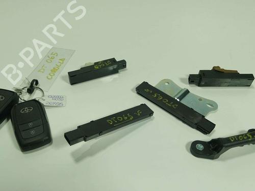 Used Ignition barrel Ignition barrel TOYOTA COROLLA Hatchback (_E21_, _EA1_, _EH1_) 1.8 VVTi Hybrid (ZWE219) (140 hp) 39666880 39666880