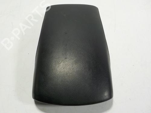 Armrest / Center console NISSAN X-TRAIL III (T32_, T32R, T32RR) 1.6 dCi (T32) (130 hp) 17138592