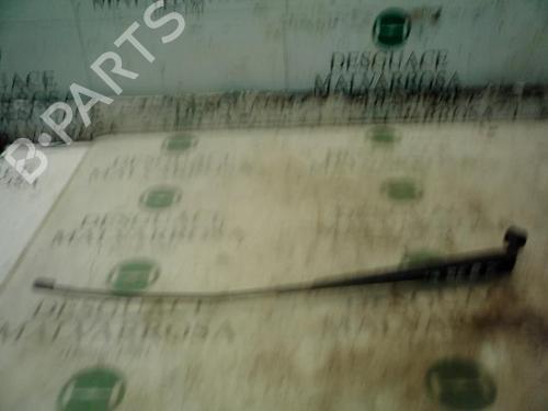 Used Front windshield wiper arm Front windshield wiper arm TOYOTA YARIS (_P1_) 1.3 (SCP12_, SCP13_, SCP12R, SCP13R) (87 hp) 3778939 3778939