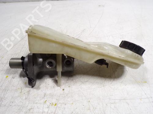 Used Brake master cylinder FORD MONDEO IV (BA7) 2.0 TDCi (140 hp) 8892565