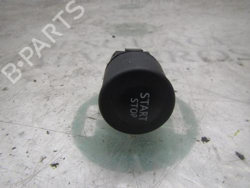 Used Electronic module Electronic module RENAULT SCÉNIC II (JM0/1_) 1.9 dCi (JM0G, JM12, JM1G, JM2C) (120 hp) 3831332 3831332