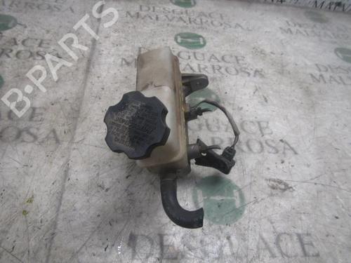 Used Brake master cylinder HYUNDAI H-1 Van (A1) 2.5 TD (80 hp) 3836459