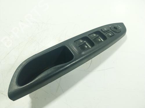 Used Left front window switch HYUNDAI ACCENT III (MC) 1.5 CRDi GLS (110 hp) 19434217