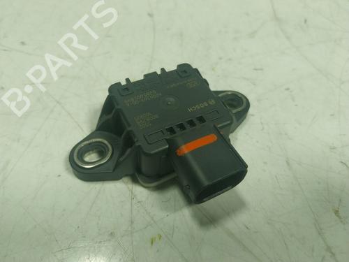 Used Electronic module Electronic module TESLA MODEL S (5YJS) 90D AWD (422 hp) 16546884 16546884