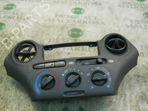 climate-control-toyota-yaris-_p1_-1999-2000-2001-2002-2003-2004-2005-3757238 main image