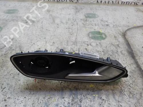 Used Rear right interior door handle Rear right interior door handle AUDI A1 Sportback (8XA, 8XF) 1.6 TDI (90 hp) 3848584 3848584
