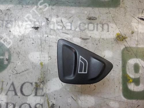 Used Left front window switch Left front window switch FORD KA (RU8) 1.2 (69 hp) 3863627 3863627