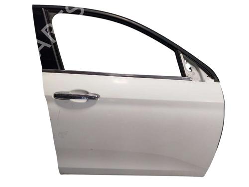 right-front-door-fiat-tipo-saloon-356_-357_-2015-40484017 main image
