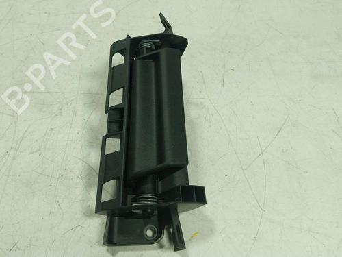 Venstre bagtil invendig håndtag Venstre bagtil invendig håndtag VW CADDY V Box Body/MPV (SBA, SBH) [2020-2026] 37073082 37073082