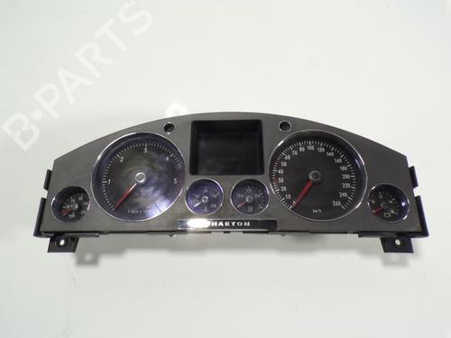 Used Instrument cluster Instrument cluster VW PHAETON (3D1, 3D2, 3D3, 3D4, 3D6, 3D7, 3D8, 3D9) 3.0 V6 TDI 4motion (240 hp) 8892617 8892617