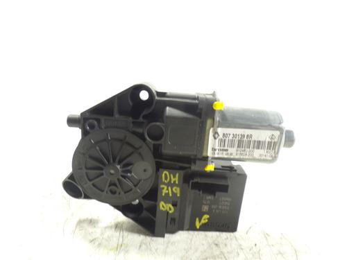 Used Right front window motor RENAULT MEGANE III Hatchback (BZ0/1_, B3_) 1.5 dCi (BZ0C) (90 hp) 8420575
