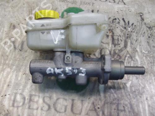 Used Brake master cylinder Brake master cylinder VW POLO IV (9N_, 9A_) 1.4 16V (80 hp) 3736512 3736512