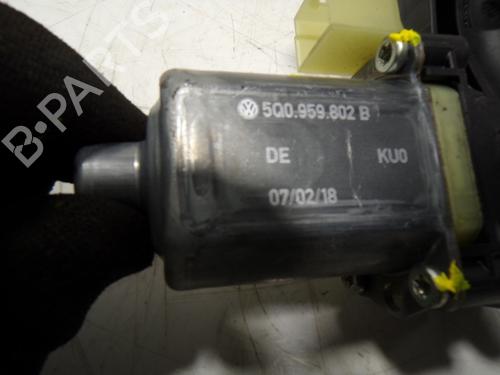 Rudehejsemotor forskærm højre SEAT LEON ST (5F8)  | BP11041227E20 