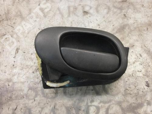 Used Rear left interior door handle Rear left interior door handle PEUGEOT 206 Hatchback (2A/C) 1.9 D (69 hp) 3742548 3742548