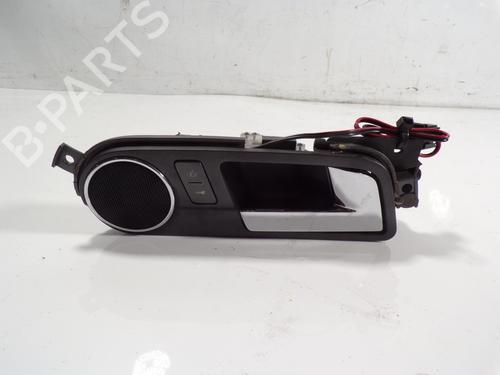 Used Rear right interior door handle Rear right interior door handle VW PHAETON (3D1, 3D2, 3D3, 3D4, 3D6, 3D7, 3D8, 3D9) 3.0 V6 TDI 4motion (240 hp) 8892708 8892708