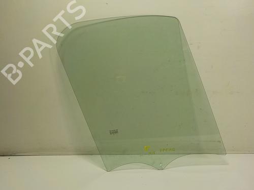 dr-rude-hjre-foran-renault-trafic-iii-van-fg_-803009537r-2014-12678115 main image