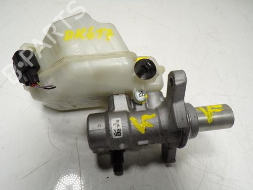 Used Brake master cylinder Brake master cylinder LAND ROVER RANGE ROVER EVOQUE (L551) 2.0 D150 4x4 (150 hp) 12146228 12146228