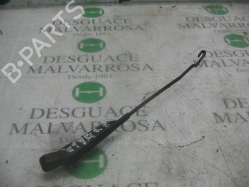 Used Front windshield wiper arm Front windshield wiper arm RENAULT CLIO I (B/C57_, 5/357_) [1990-1999] 3780999 3780999