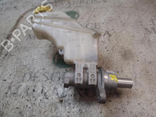 Used Brake master cylinder FIAT GRANDE PUNTO (199_) 1.3 D Multijet (75 hp) 3825775