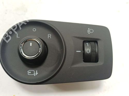 Used Mirror switch Mirror switch MG MG 4 (EH32) EV (204 hp) 40160229 40160229