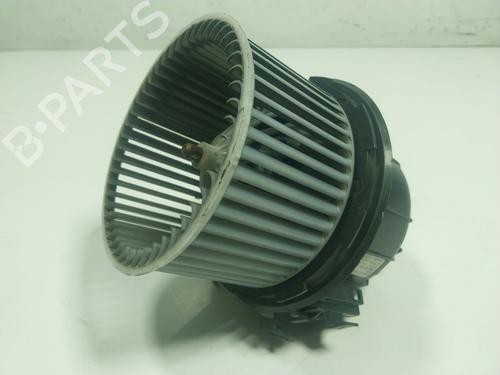 Used Heater blower motor Heater blower motor PEUGEOT 208 II (UB_, UP_, UW_, UJ_) e-208 (136 hp) 19134071 19134071