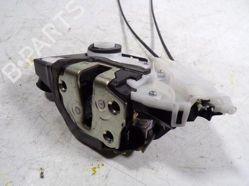 Used Front left lock Front left lock TOYOTA YARIS (_P13_) 1.3 (NSP130_, NSP130) (99 hp) 8140892 8140892