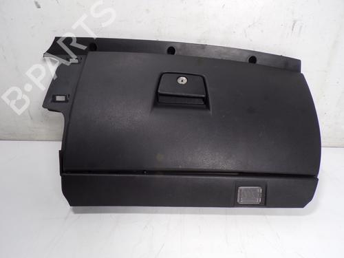 Used Glove box VOLVO C30 (533) D5 (180 hp) 15523884