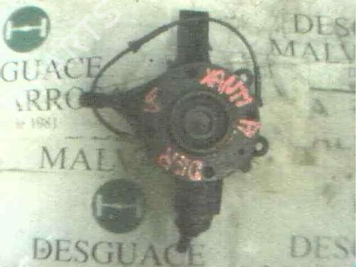 Used Right front steering knuckle Right front steering knuckle CITROËN XANTIA Break (X1_, X2_) 2.0 i (121 hp) 40098486 40098486