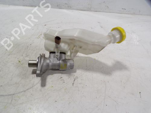 Used Brake master cylinder OPEL CROSSLAND X / CROSSLAND (P17, P2QO) 1.2 (75) (110 hp) 8111647