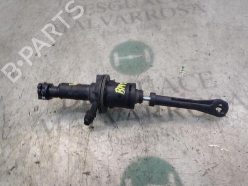 Used Clutch slave cylinder CITROËN XSARA PICASSO (N68) 1.6 HDi (90 hp) 14269517