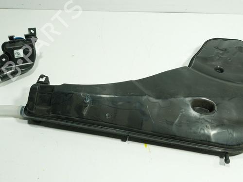 Used Windscreen washer tank Windscreen washer tank BMW X7 (G07) xDrive 40 d Mild-Hybrid (340 hp) 34508995 34508995