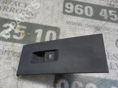 Used Right rear window switch Right rear window switch SKODA RAPID Spaceback (NH1) [2012-2019] 4001166 4001166