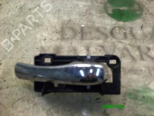 Used Front right interior door handle Front right interior door handle ALFA ROMEO 147 (937_) 1.9 JTD (937.AXD1A, 937.BXD1A, 937.AXV1A, 937.BXB1A,... (115 hp) 3773032 3773032