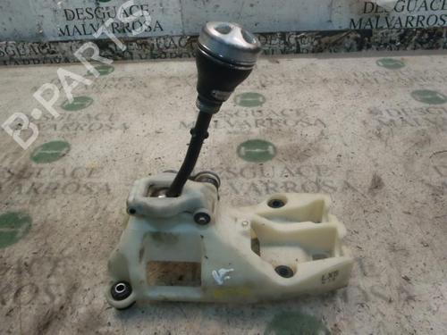 Used Gear lever Gear lever HYUNDAI COUPE II (GK) [2001-2012] 7409548 7409548
