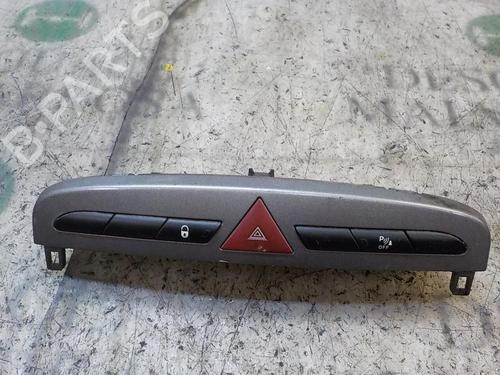 Used Warning switch PEUGEOT 308 SW I (4E_, 4H_) [2007-2014]  3852719