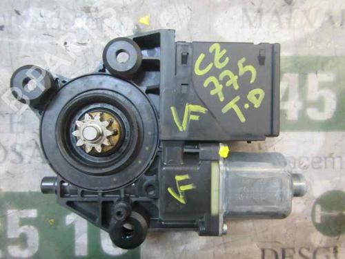 Used Right rear window motor Right rear window motor RENAULT GRAND SCÉNIC III (JZ0/1_) 1.9 dCi (JZ0J, JZ0N, JZ1K, JZ1S) (131 hp) 4001087 4001087