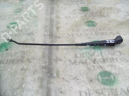 Used Front windshield wiper arm Front windshield wiper arm 3740631 3740631
