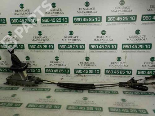 Used Manual gearbox selector Manual gearbox selector VW GOLF VI (5K1) 1.6 TDI (105 hp) 7412523 7412523