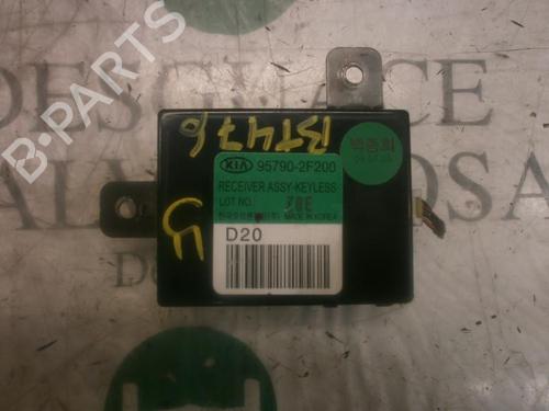 Electronic module KIA CERATO I Saloon (LD) 2.0 CRDi (112 hp) 3803096