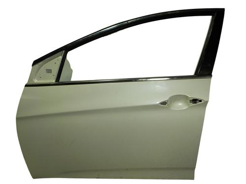 Left front door HYUNDAI i40 I (VF) 1.7 CRDi | BP15583779C2 
