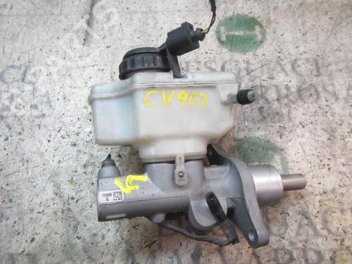 Used Brake master cylinder Brake master cylinder SEAT ALTEA XL (5P5, 5P8) 1.6 TDI (105 hp) 3835560 3835560
