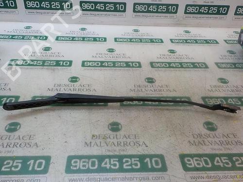 Used Front windshield wiper arm Front windshield wiper arm 3872871 3872871