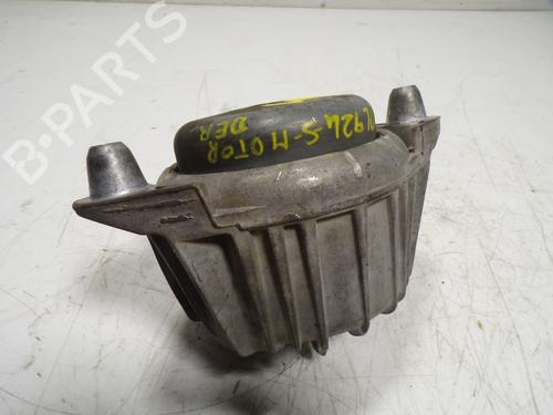 Used Engine mount Engine mount MERCEDES-BENZ CLS Shooting Brake (X218) CLS 250 CDI / BlueTEC / d (218.903, 218.904) (204 hp) 15065312 15065312