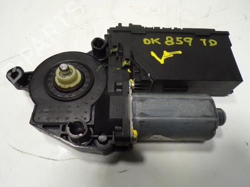 Used Right rear window motor Right rear window motor VW TOUAREG (7LA, 7L6, 7L7) 2.5 R5 TDI (174 hp) 13248763 13248763