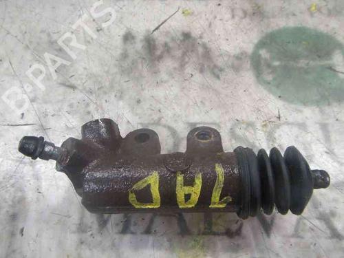 Used Clutch slave cylinder Clutch slave cylinder TOYOTA AVENSIS Saloon (_T27_) 2.2 D-4D (ADT271_, ADT271R) (177 hp) 40098501 40098501