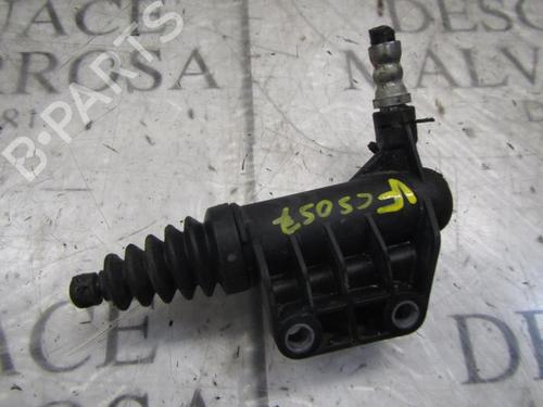 Used Clutch slave cylinder FIAT LINEA (323_, 110_) 1.3 D Multijet (323AXB11, 323AXB1A) (90 hp) 14275509