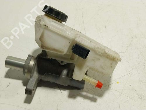 Brake master cylinder PORSCHE TAYCAN (Y1A) | BP38569661M77 - Image 2