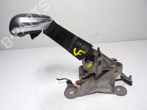 hand-brake-peugeot-2008-i-cu_-98066999zd-98066999zd-89eb520114821-2013-11826643 main image
