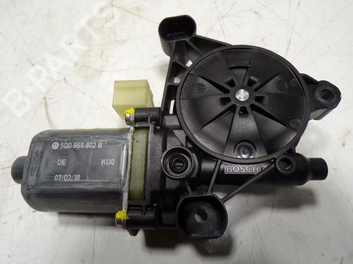 Rudehejsemotor forskærm højre SEAT LEON ST (5F8)  | BP11041227E20 